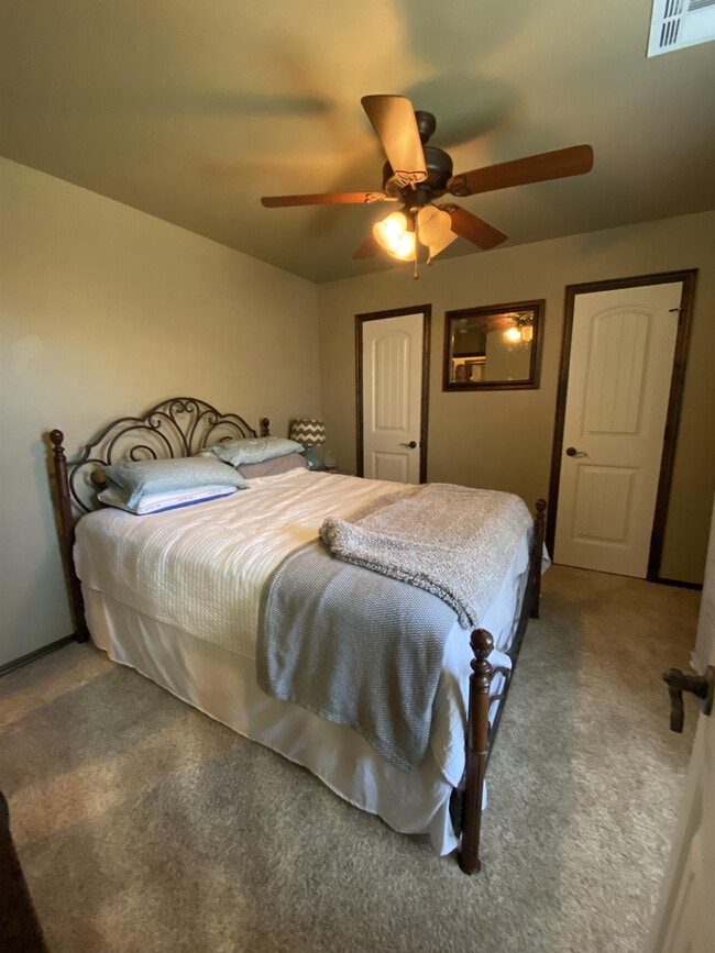 Building Photo - 812 Ryan Rd