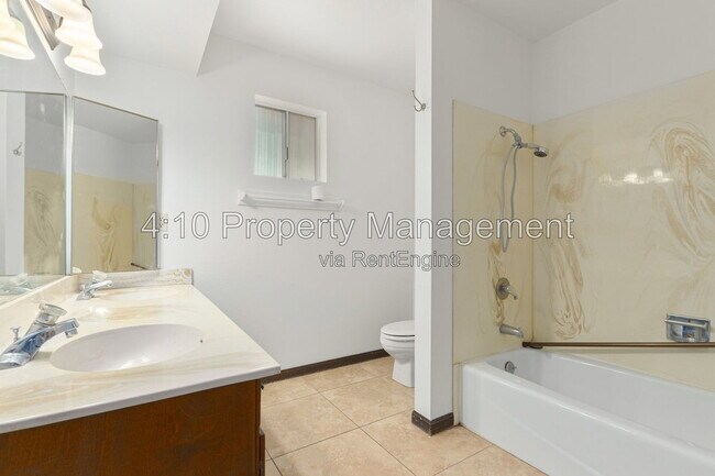 Building Photo - 2063 E Aspen Dr