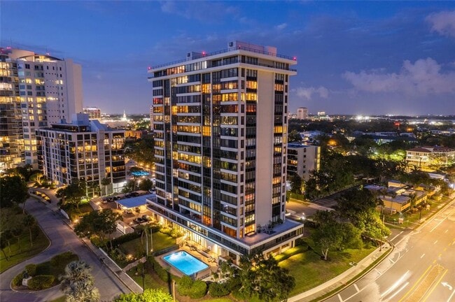 Building Photo - 770 S Palm Ave