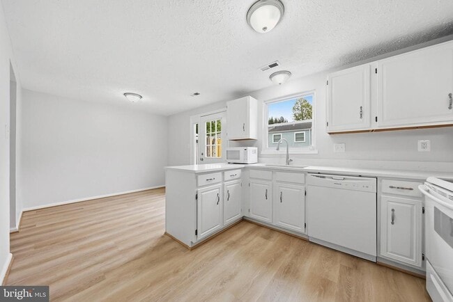 Building Photo - 6711 Kernel Ct