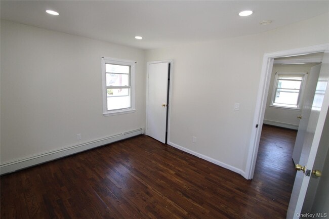 Building Photo - 523 Hawthorne Ave