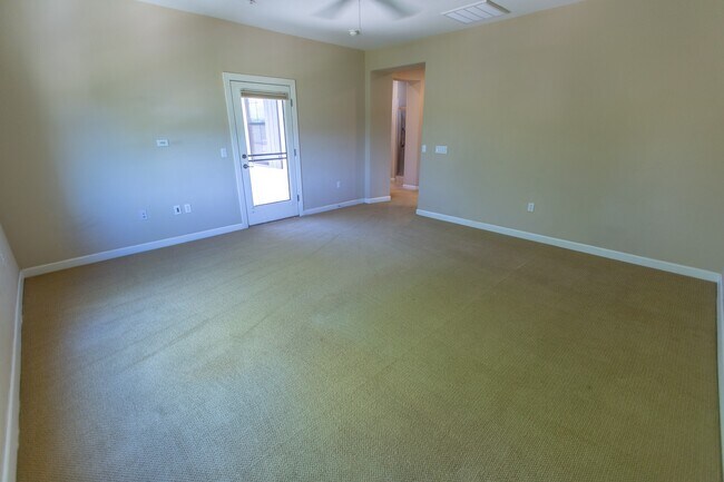 Building Photo - 4700 S Fulton Ranch Blvd