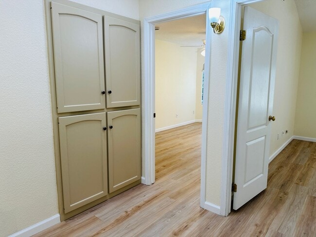 Building Photo - $2,450 - Maple & Teague - 3 Bed 2 Bath, Meridian Ave. Fresno