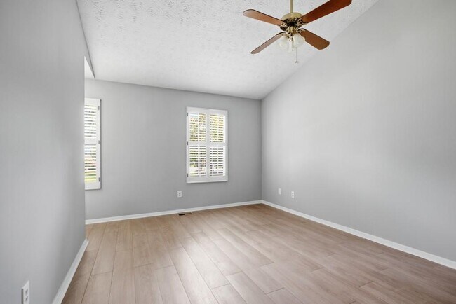 Building Photo - 11240 Rotherick Dr