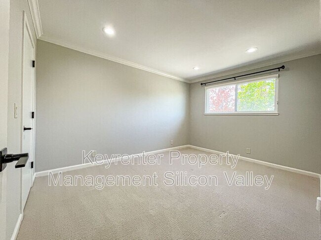 Building Photo - 6701 Tannahill Dr
