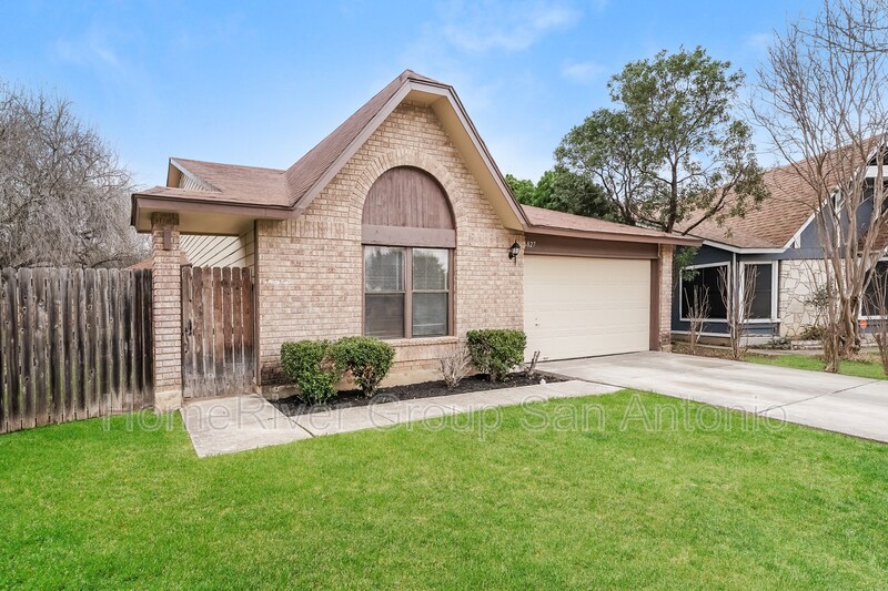 Building Photo - 6827 Country Haven