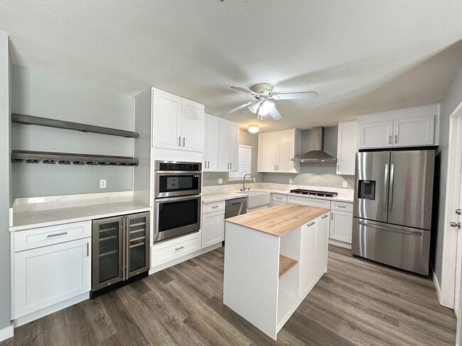 Building Photo - Upgraded Single Story Home No HOA!