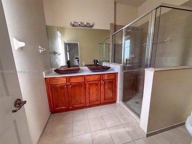 Building Photo - 9205 SW 170th Pl