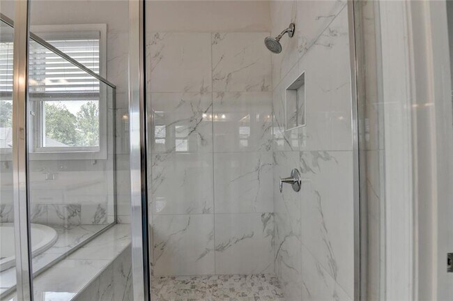 Building Photo - 3695 Andover St