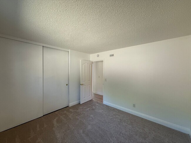 Building Photo - 3B/2BA Home in Rancho Peñasquitos Availabl...
