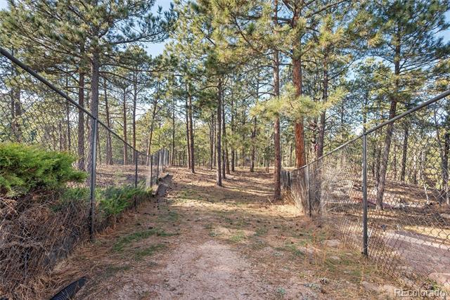 Building Photo - 450 Lariat Loop