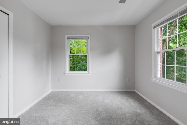 Building Photo - 9911 Finian Ct