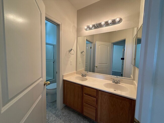 Building Photo - 4-bedroom two story in Sylvan School District!