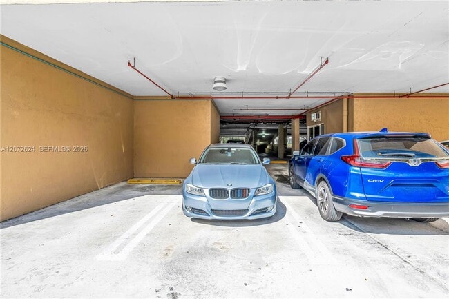 Building Photo - 3500 Coral Wy