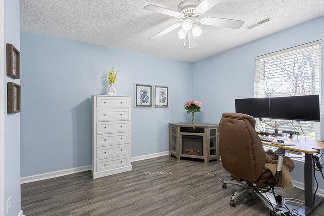 Building Photo - 228 Dalton Pl Wy