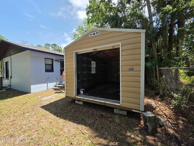Building Photo - 601 MCCLURE St
