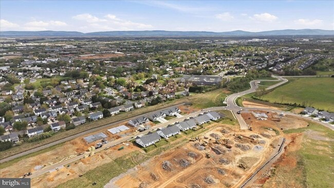 Building Photo - 115 Trellis View Ln