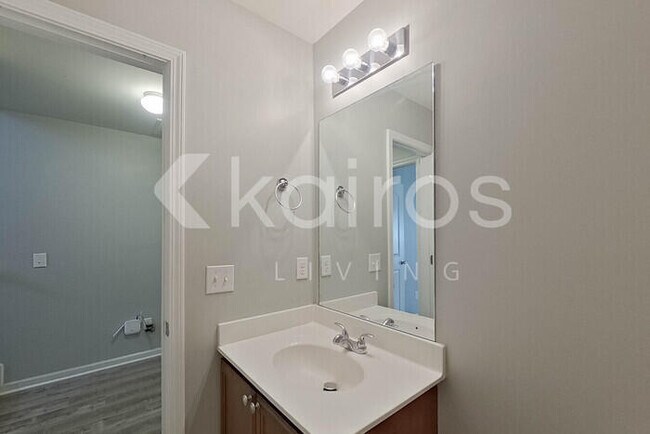 Building Photo - 110 Tybo Dr