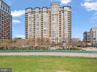 Building Photo - 8220 Crestwood Heights Dr