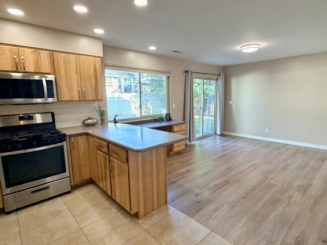 Building Photo - 7771 S 415 E
