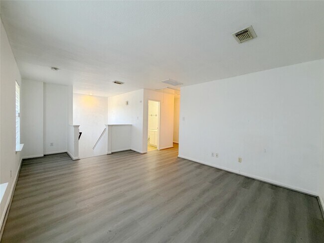 Building Photo - 4707 Meadowthorn Ct