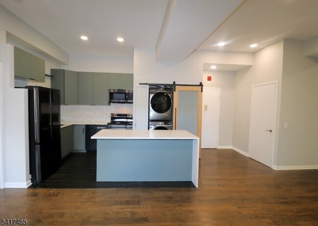 Building Photo - 111 Mulberry St