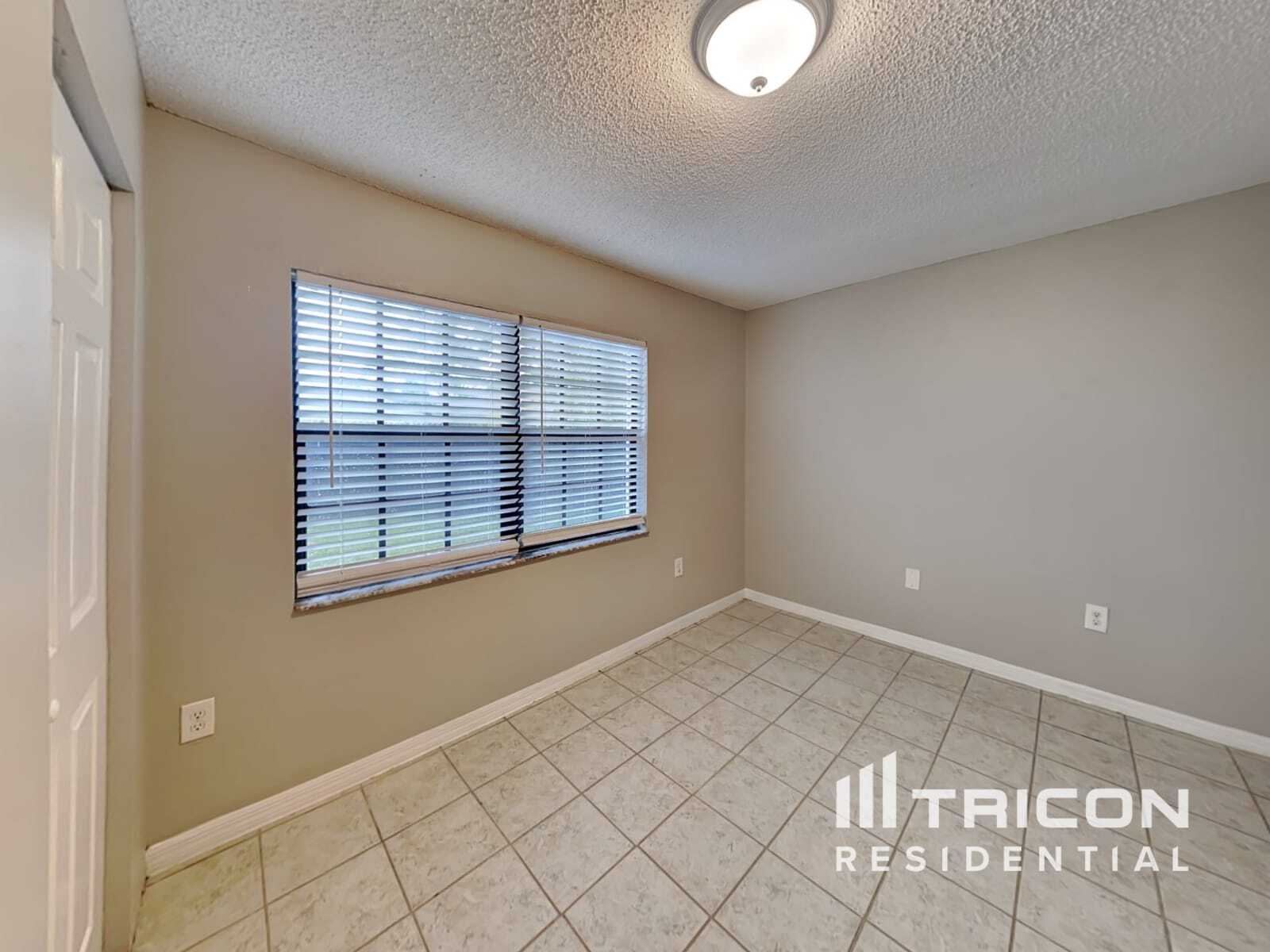 Building Photo - 10827 Claymont Dr