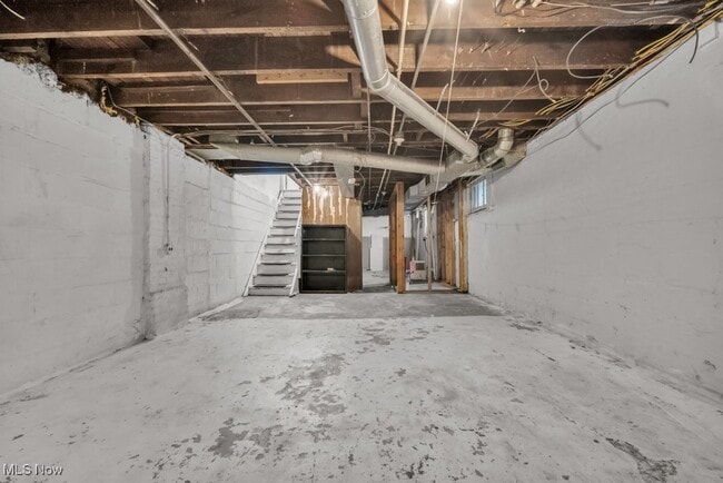 Building Photo - 1457 W 114th St