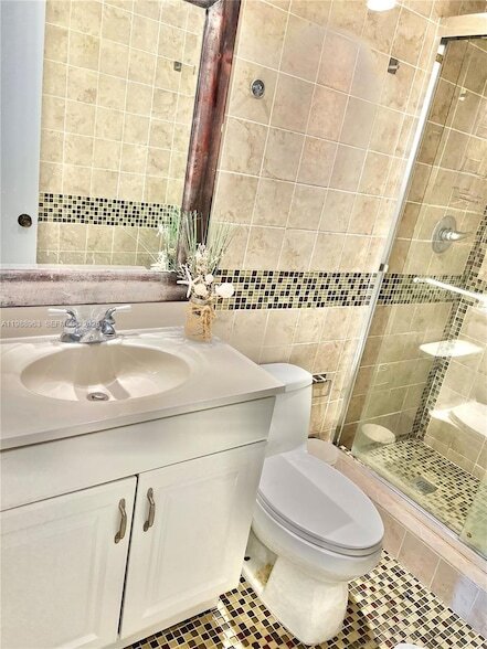 Building Photo - 600 NE 36th St