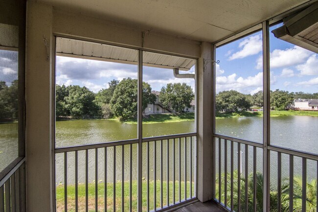 Building Photo - 221 Lake Brook Cir