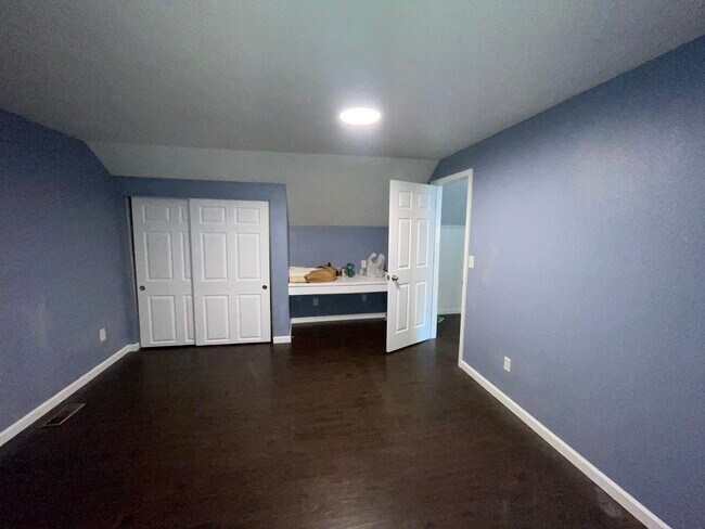 Building Photo - 5002 95th Ave W