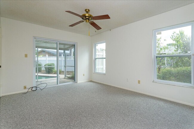 Building Photo - 1192 Lady Susan Dr