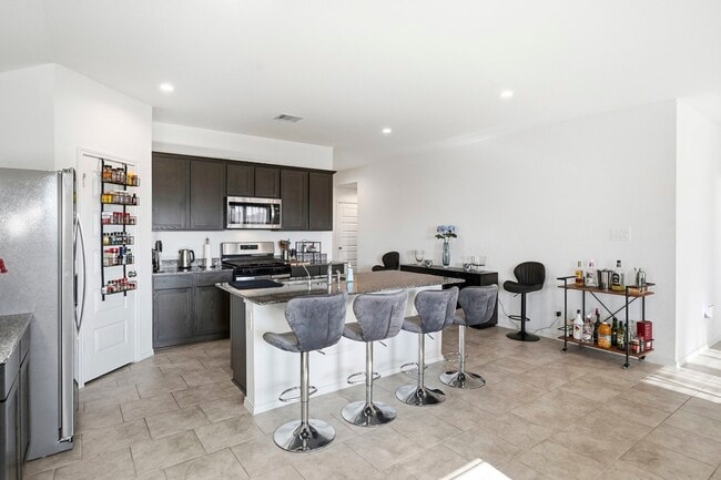 Building Photo - 1046 Appaloosa Ln