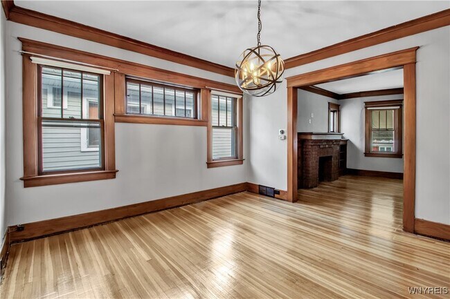 Building Photo - 744 Tacoma Ave