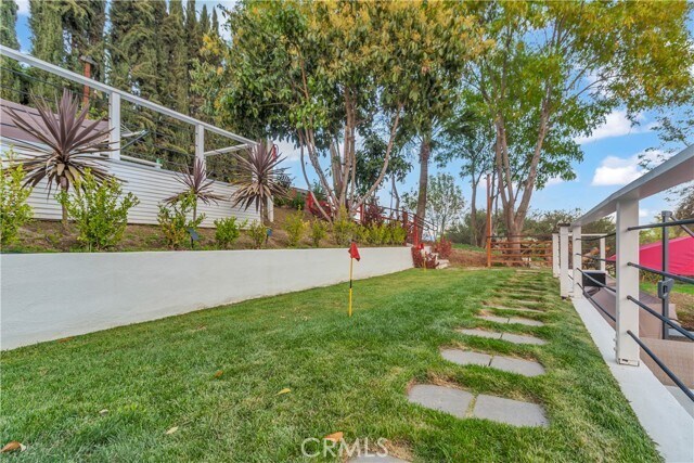 Building Photo - 4775 Huntington Dr