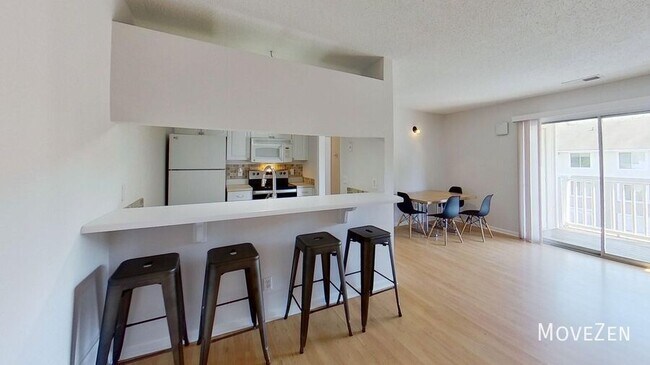 Building Photo - 9515 University Terrace Dr