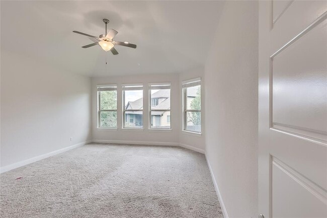 Building Photo - 4221 Valley Oaks Dr