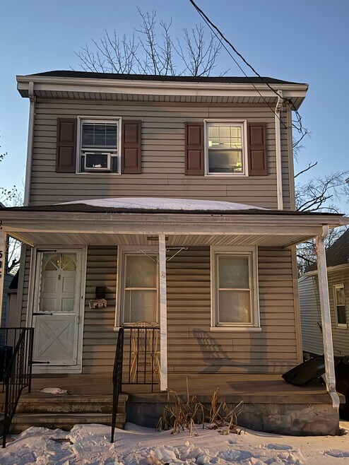 Building Photo - 506 Broad St