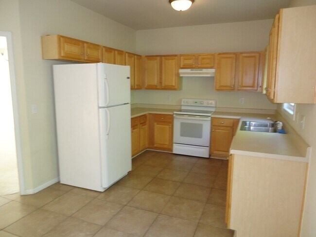 Building Photo - 417 Oakhall Dr