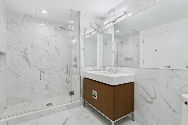 Building Photo - 99 Hudson St