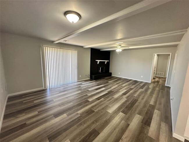Building Photo - 941 Cooper Ln