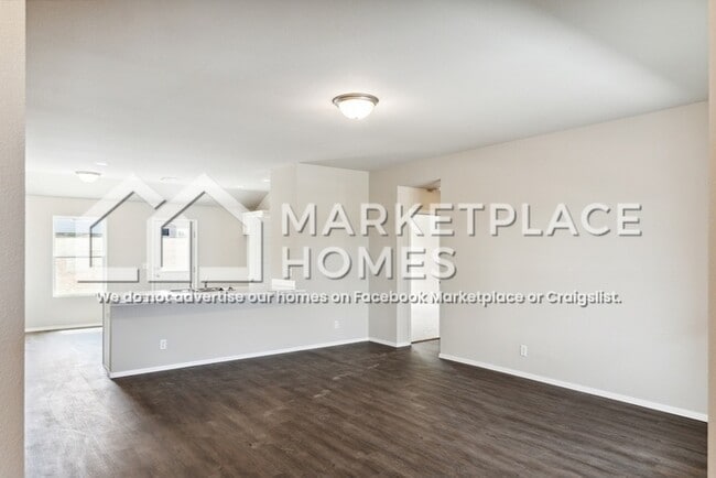 Building Photo - 1011 W Cheyenne Ln