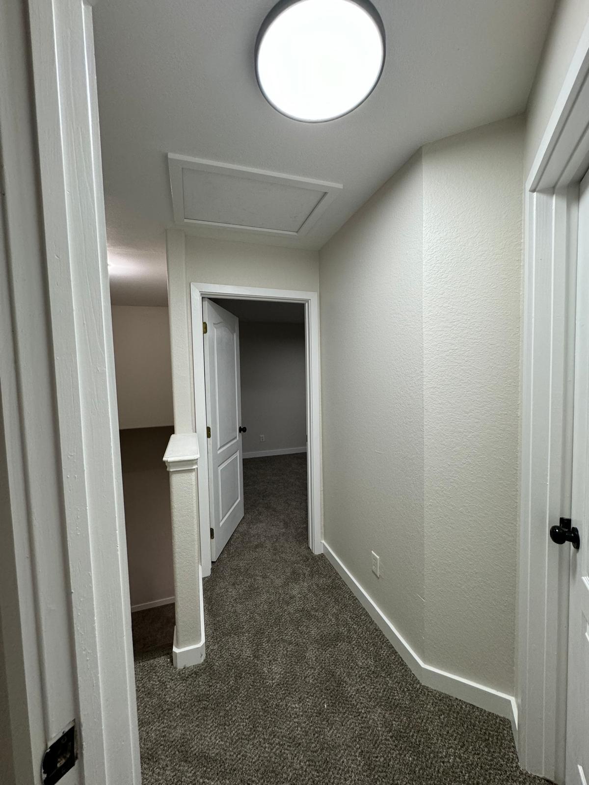Building Photo - 721 Sonesta Dr