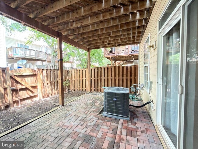 Building Photo - 14216 Legend Glen Ct
