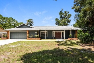 Building Photo - 8014 Dunstable Cir