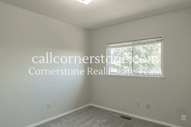 Building Photo - 6650 Chantilly Pl
