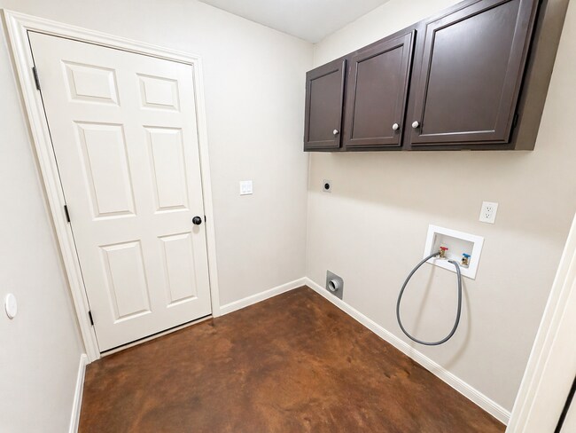 Building Photo - AVAILABLE NOW; APPLY TODAY AT OUR WEBSITE!!