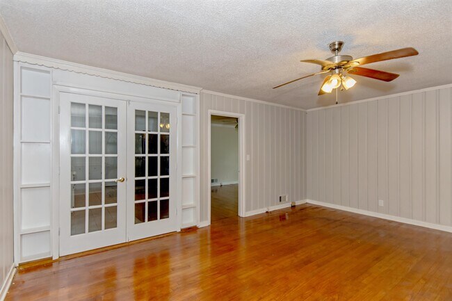 Building Photo - 3105 Pelzer Ave