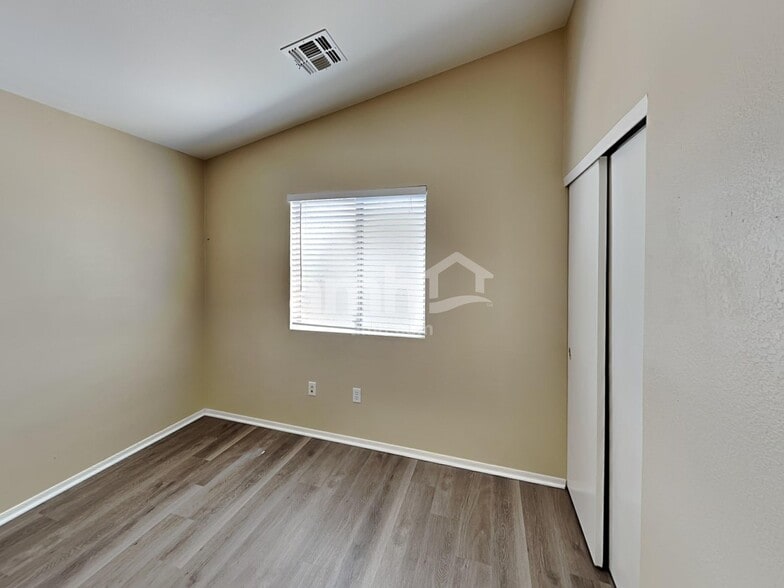 Building Photo - 782 W Calle Ormino
