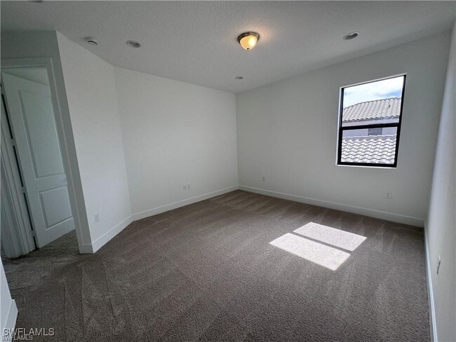 Building Photo - 5665 Cassidy Ln